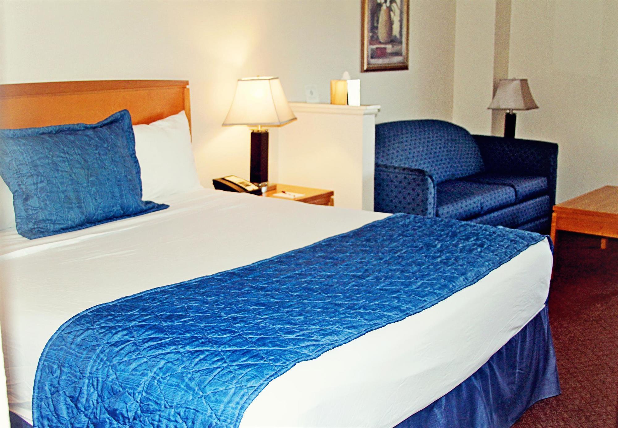 Ramada By Wyndham Kissimmee Downtown Hotel エクステリア 写真