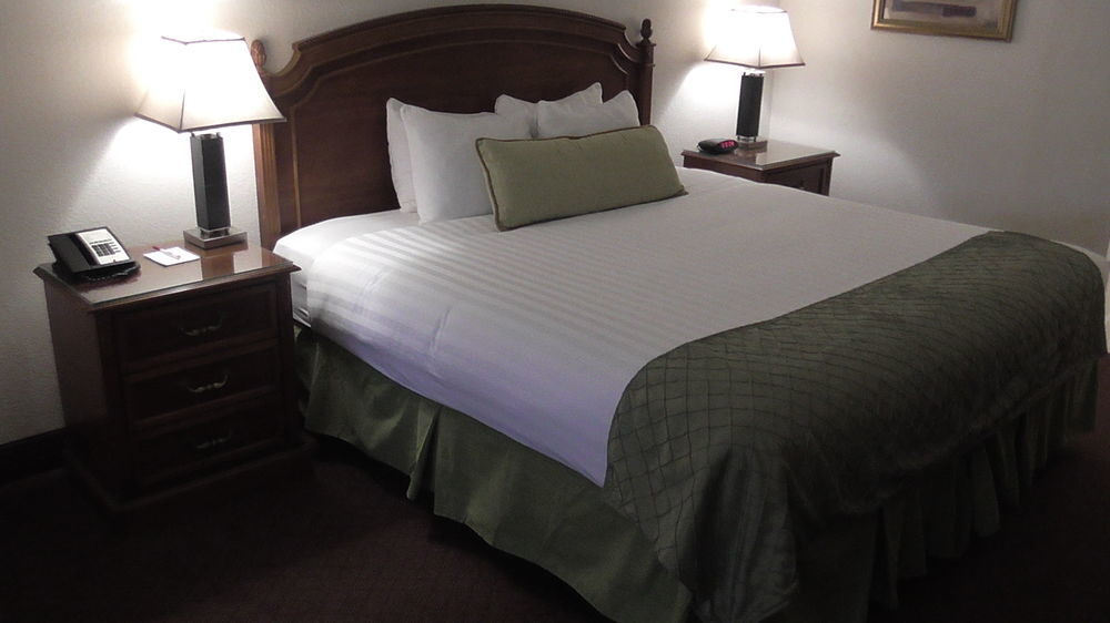 Ramada By Wyndham Kissimmee Downtown Hotel エクステリア 写真