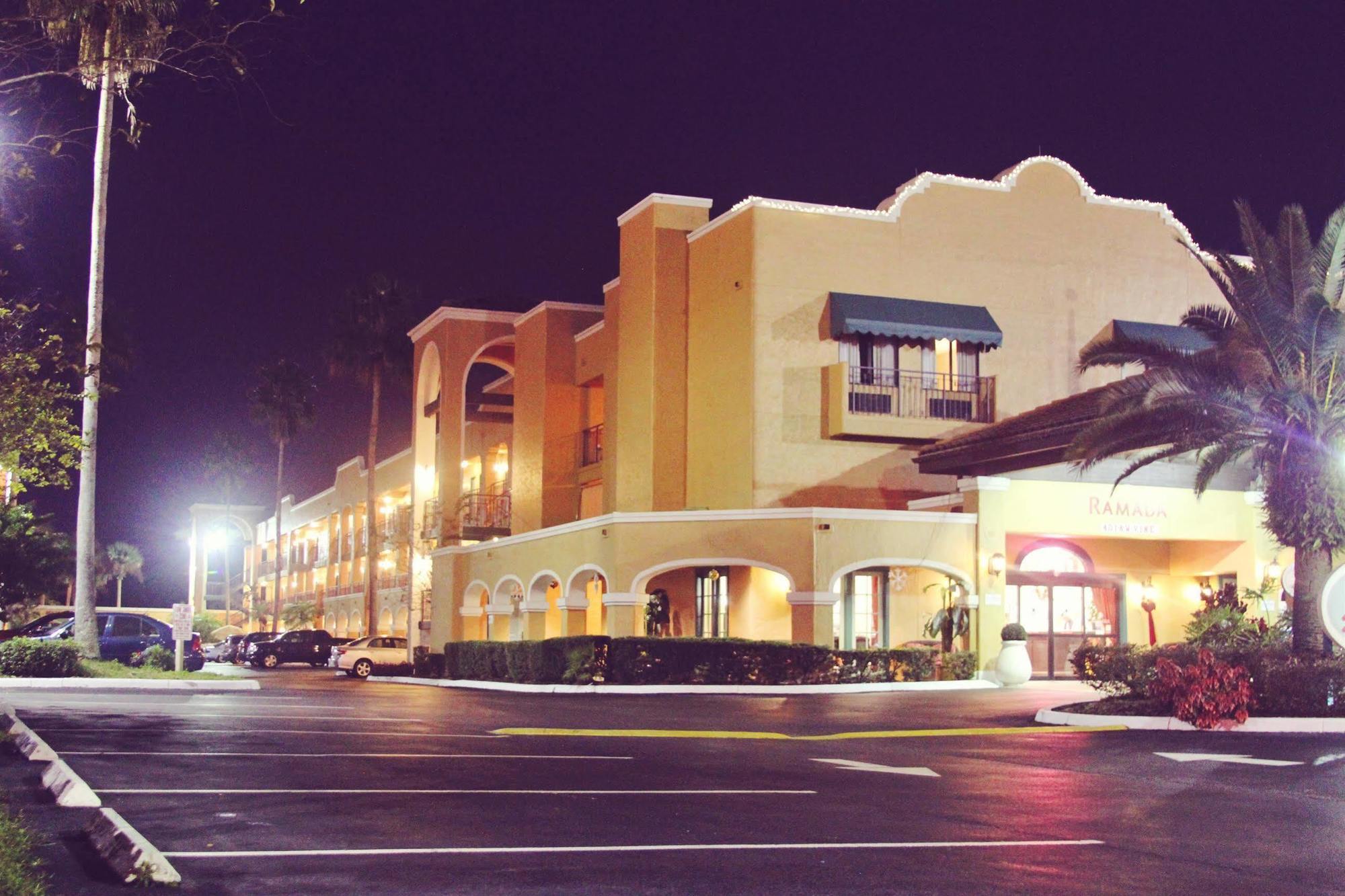 Ramada By Wyndham Kissimmee Downtown Hotel エクステリア 写真