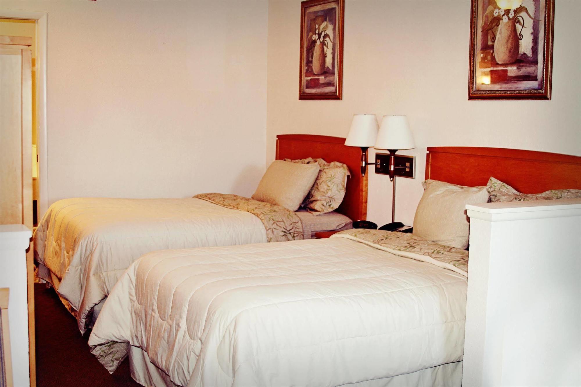 Ramada By Wyndham Kissimmee Downtown Hotel エクステリア 写真